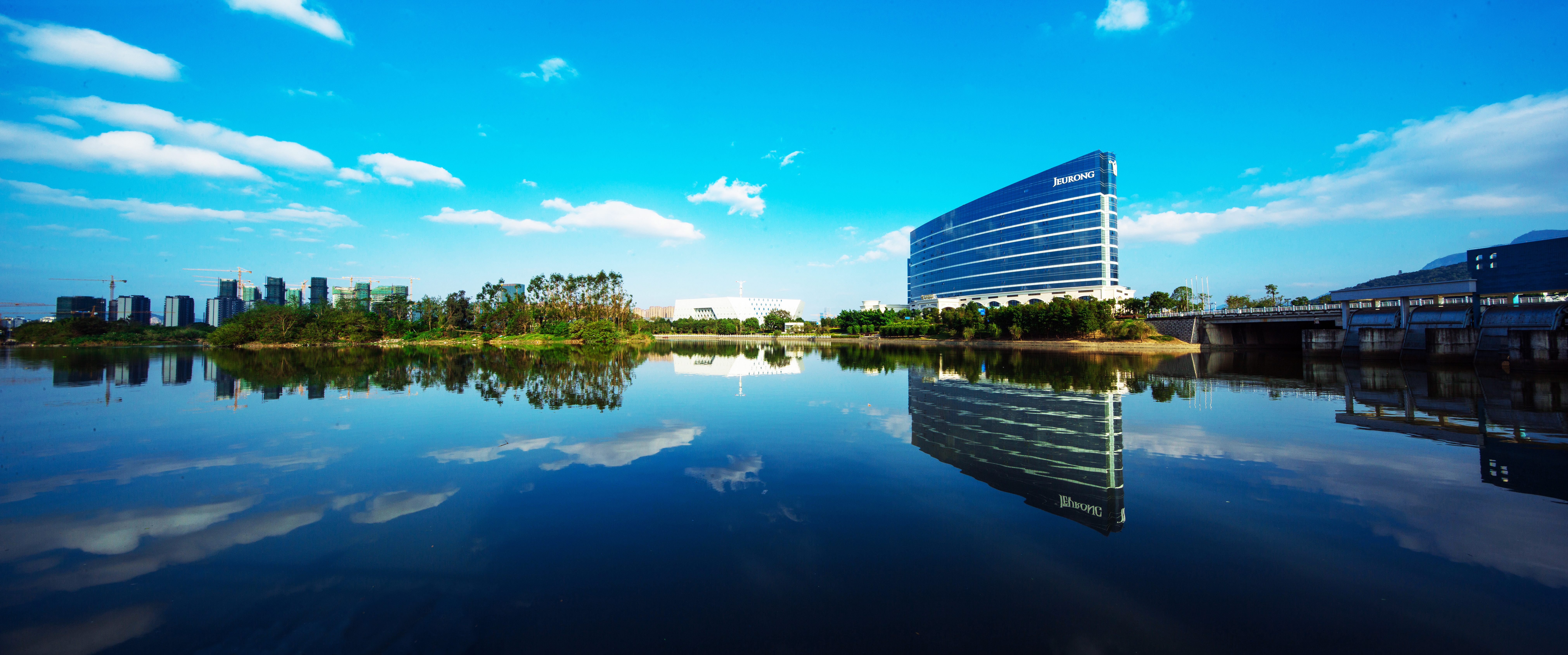 外观全景 (1).jpg